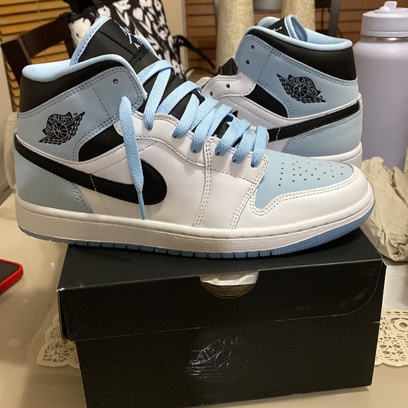 Jordan 1 - Picture 3 of 4